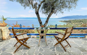 2 Bedroom Lovely Home In Kalamata